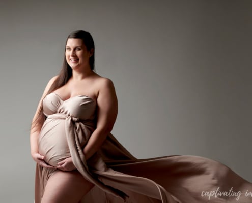 5 studio maternity session - maternity session