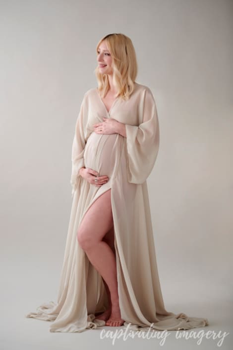 Maternity gown photoshoot - Maternity Portraits At Cranberry Photo Studio